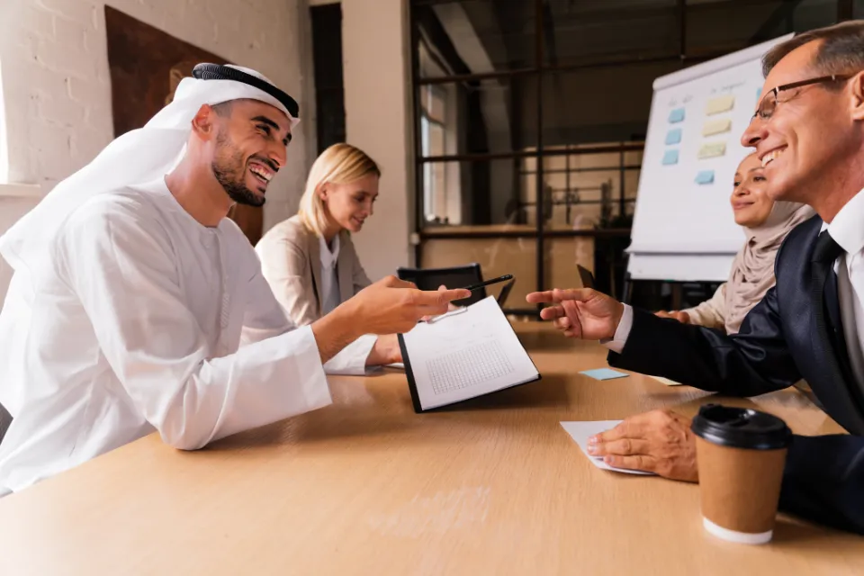 Which License is Right for You? Trade vs. Commercial License in Dubai